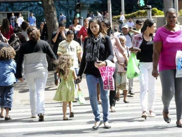 Autoexame da mama n&atilde;o substitui exame cl&iacute;nico, diz Minist&eacute;rio da Sa&uacute;de