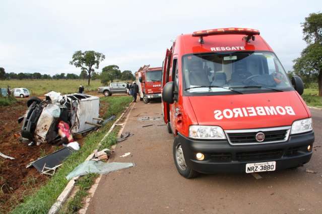 Colis&atilde;o entre van com doentes, caminh&atilde;o e Ranger mata tr&ecirc;s na 080