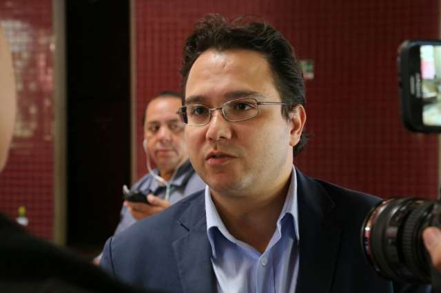 Adeus a Pedrossian ocorre em pr&eacute;dio idealizado pelo ex-governador