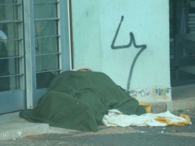 Preocupado com quem passa frio? Saiba como participar de campanhas de doa&ccedil;&atilde;o