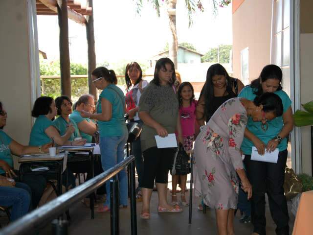 Um m&ecirc;s ap&oacute;s epis&oacute;dio em escola, merendeiras relembram intoxica&ccedil;&atilde;o