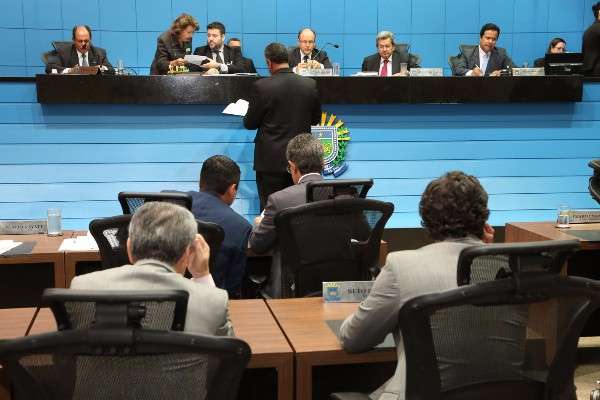 Deputados aprovam a cria&ccedil;&atilde;o de fundo estadual para os idosos