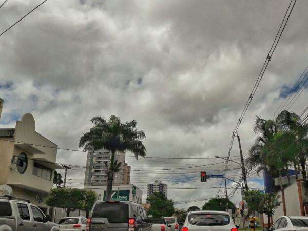 Risco de chuva forte e m&aacute;xima de 37&ordm;C durante o fim de semana em MS