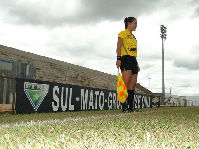 &Aacute;rbitras ganham cada vez mais espa&ccedil;o no Estadual de futebol