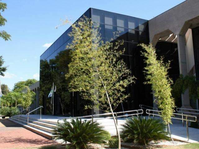Para conciliar com demais &oacute;rg&atilde;os, Tribunal de Contas passa a atender de manh&atilde;