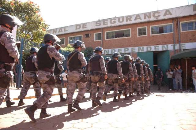 Com 11,6 mil bandidos a solta, juiz diz ser imposs&iacute;vel interditar pres&iacute;dios
