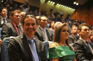 Marquinhos Trad, ao lado da sua vice, Adriane Lopes, durante sua diplomação (Foto: Alcides Neto)
