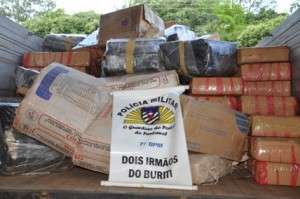 PM de Dois Irm&atilde;os apreende 2,7 toneladas de maconha em ve&iacute;culo abandonado