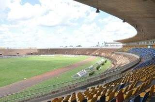 Estádio Douradão vai receber jogos dos times da Capital com custo de R$ 3.320. (Foto: A. Frota)