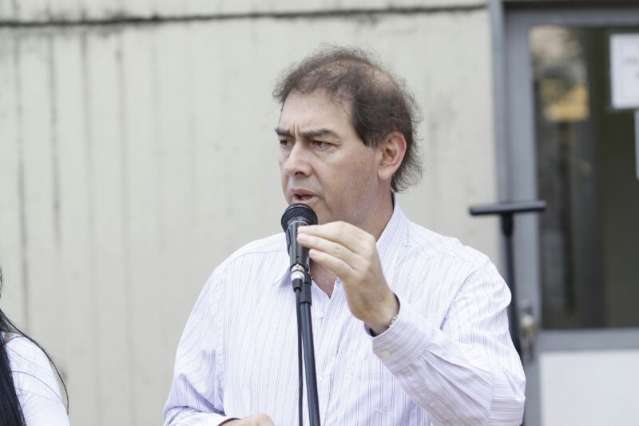 Ap&oacute;s suspeita de direcionamento, Bernal retoma licita&ccedil;&atilde;o da publicidade