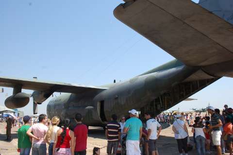 Cerca de 30 mil pessoas participam de evento na Base Aérea de Campo Grande