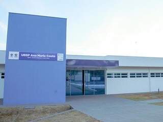 Prefeitura diz que n&atilde;o descumpre lei ao entregar obra inacabada e sem funcionar