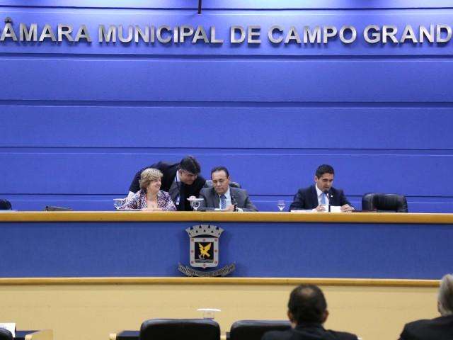 C&acirc;mara diz que Prefeitura j&aacute; previa reajuste de 9,57% a servidor municipal
