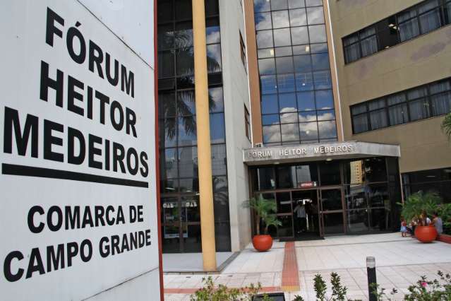 Feriad&atilde;o fecha &oacute;rg&atilde;os p&uacute;blicos e expediente s&oacute; volta ao normal na 4&ordf;