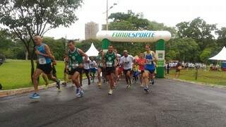 Corrida tem a participação de mil atletas profissionais e amadores na Capital (Foto: Assessoria Fundesporte)