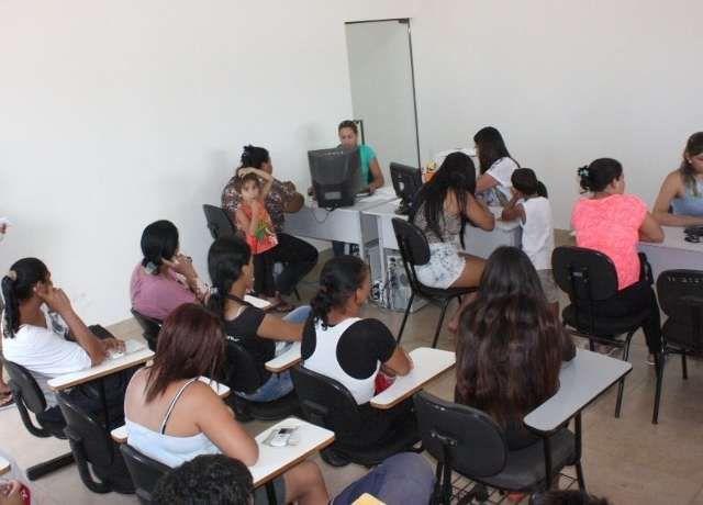 Primeira fase de matr&iacute;cula em escolas municipais termina amanh&atilde;