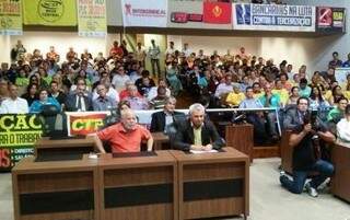 Deputados do PT e líderes de movimentos sociais participaram da audiência. (Foto: Divulgação AL/MS)