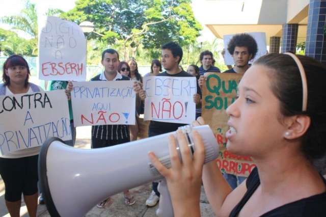 UFMS barra estudantes para votar ades&atilde;o de HU &agrave; Empresa Brasileira