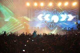 DJ David Guetta foi uma das atrações internacionais no Jóquei, em novembro de 2012.  Sem um espaço ideal na cidade, a área é, atualmente, a alternativa para grandes eventos. (Foto: João Garrigó)