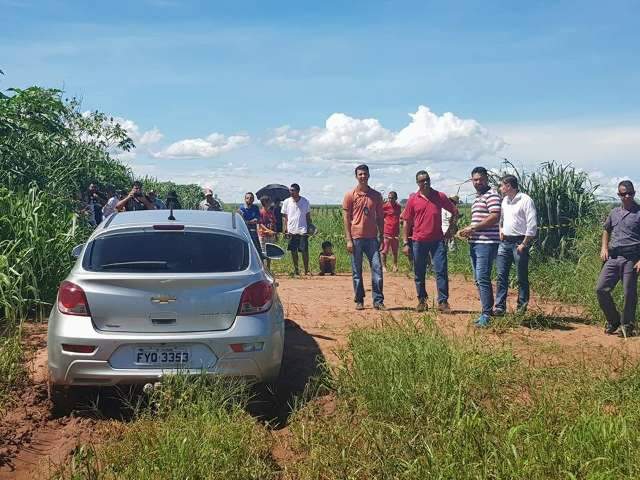 Pol&iacute;cia investiga se corpo achado em carro &eacute; de engenheiro que matou ex
