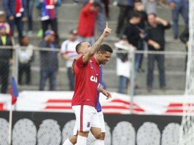 Em sua estreia, Rodolfo marca gol da vit&oacute;ria para o Paran&aacute; contra o Am&eacute;rcia-MG