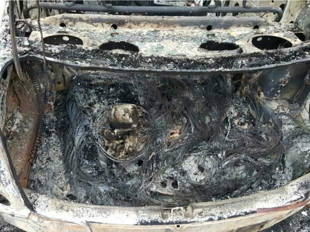 Pol&iacute;cia suspeita que rapaz ateou fogo em ossada para simular pr&oacute;pria morte