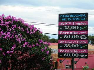 Motel atrai clientes com preços &quot;mais em conta&quot;. (Foto: Rodrigo Pazinato)