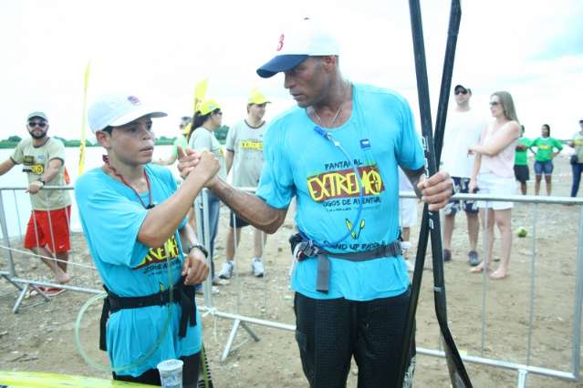 Campe&otilde;es brasileiros de Stand up Paddle vencem prova mais dif&iacute;cil do ano