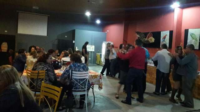 Em restaurante, noite seresteira relembra tempos de gl&oacute;ria da Travessa Araguaia