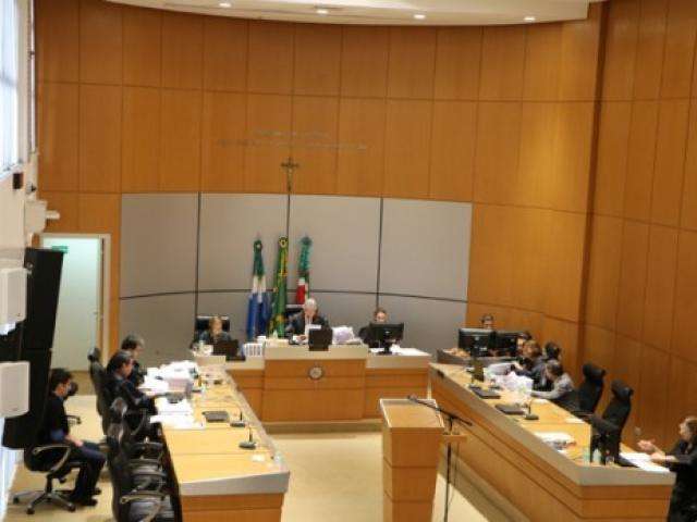 Mantida pris&atilde;o de professor que assediou aluno pelo WhatsApp e o estuprou