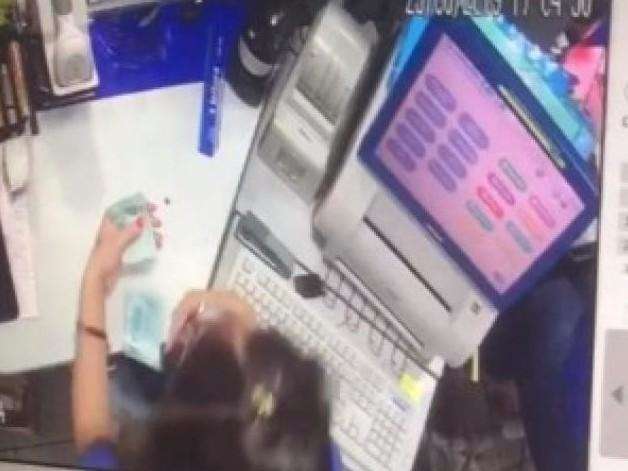  Caixa suspeita de &ldquo;pux&atilde;o&rdquo; de R$ 100 &eacute; liberada, mas n&atilde;o poder&aacute; sair &agrave; noite