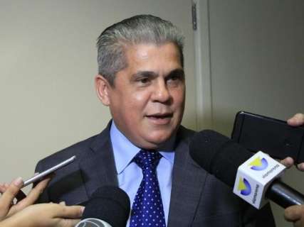 TCE pede que Marquinhos faça devassa em contratos da Prefeitura