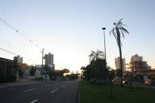 Quinta-feira de tempo aberto e calor em Campo Grande 