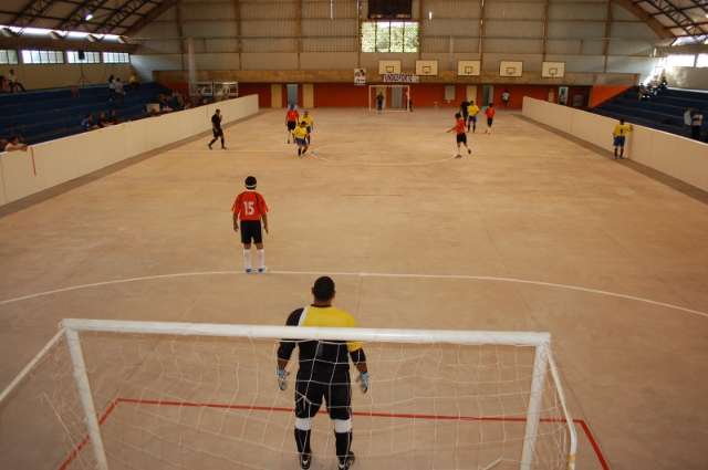 Al&eacute;m de bons de bola, futebol de cegos re&uacute;ne hist&oacute;rias de supera&ccedil;&atilde;o