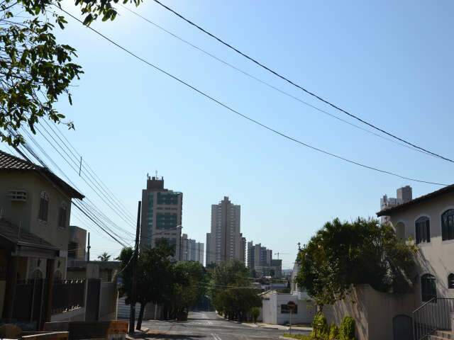  Com c&eacute;u aberto e calor, domingo pode chegar aos 34&deg;C em Campo Grande