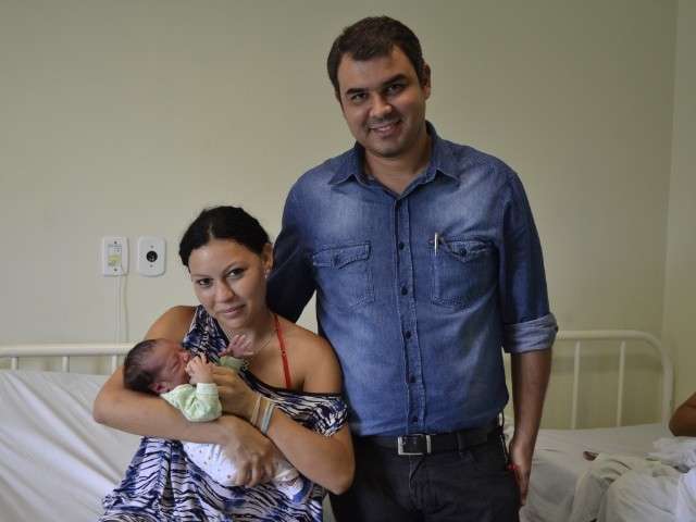 Amigos se mobilizam para ajudar jovem que deu &agrave; luz durante Enem