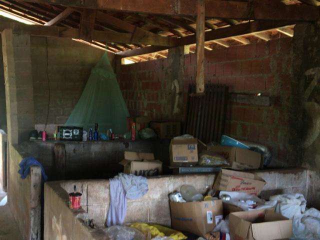 Grupo &eacute; resgatado de carvoaria onde vivia em situa&ccedil;&atilde;o de escravid&atilde;o 