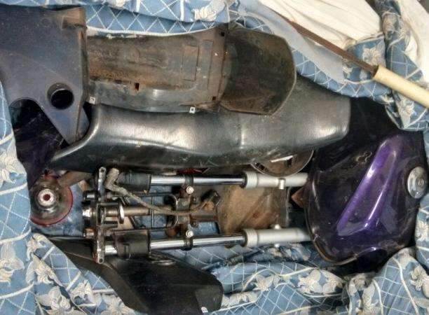 PM fecha desmanche de motos no M&aacute;rio Covas e prende uma pessoa