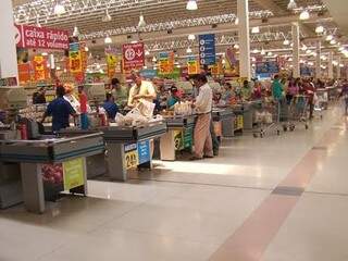 Supermercados abrem na segunda-feira, segundo a Amas. (Foto:Divulgação)