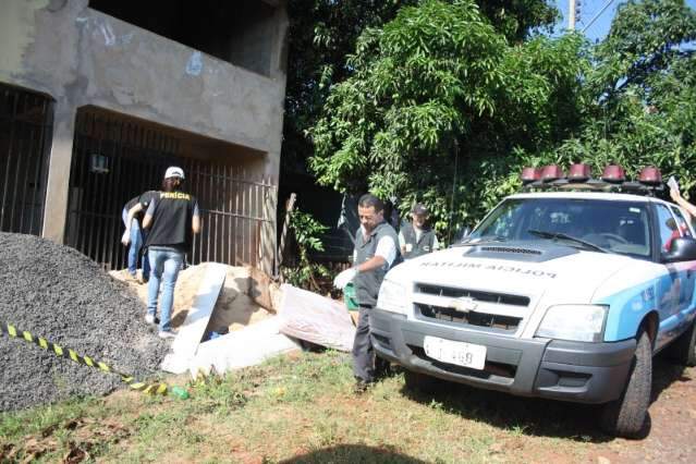 Irm&atilde; reconhece pedreiro morto a pauladas e jogado da sacada de obra