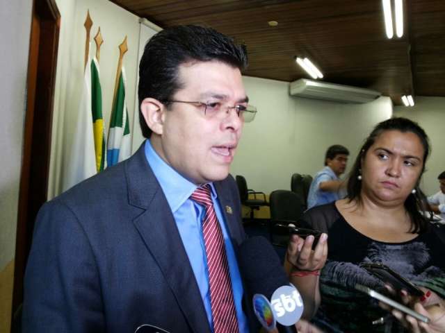 Novo promotor assume inqu&eacute;rito sobre comissionados de Olarte