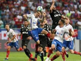 Atl&eacute;tico-MG sai na frente mas cede empate de 2 a 2 ao Bahia 