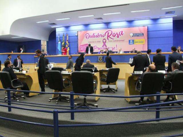 Agora &eacute; lei: condenado por improbidade n&atilde;o ter&aacute; homenagens