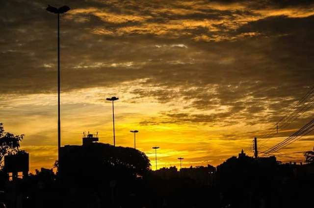 Domingo amanhece claro, sem previs&atilde;o de chuva na Capital