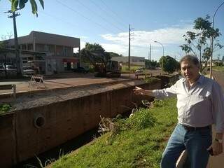 Prefeito Alcides Bernal disse que agilidade no reparo é para desobstruir o trânsito. (Foto: Divulgação)