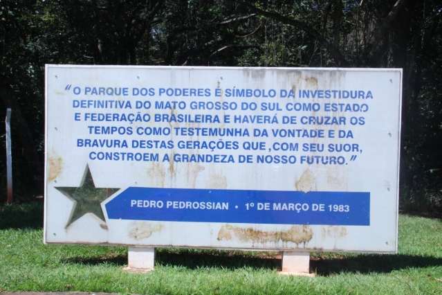 Pedro Pedrossian: trajet&oacute;ria contada em ferrovia, grandes obras e estrelas 