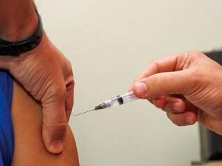 Vacinação atingiu quase 808 mil pessoas no Estado, segundo o Ministério da Saúde (Foto: Saul Schramm/Segov)