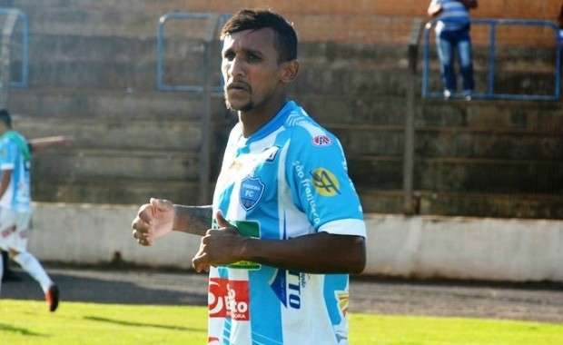 Preto e Carlos Junior disputam artilharia do Estadual de futebol