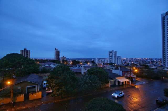 Quinta-feira de tempo nublado e chuva com trov&otilde;es em todo o Estado