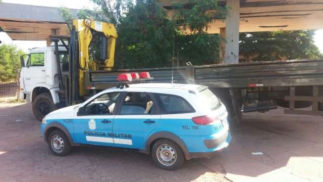 Ap&oacute;s golpe em venda, propriet&aacute;rio rastreia e consegue recuperar caminh&atilde;o
